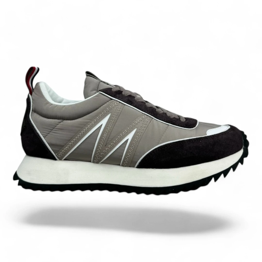 MONCLER trailgrip light gray and black