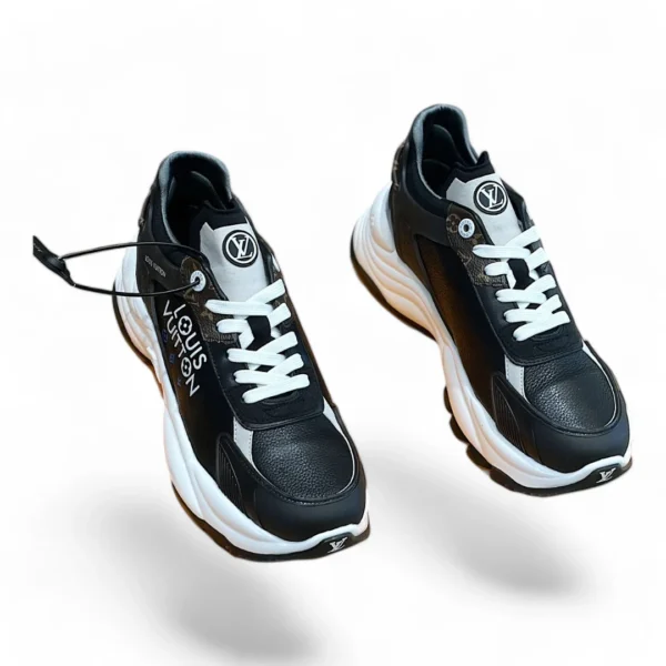 LOUIS VUITTON runaway pulse sneaker black and white