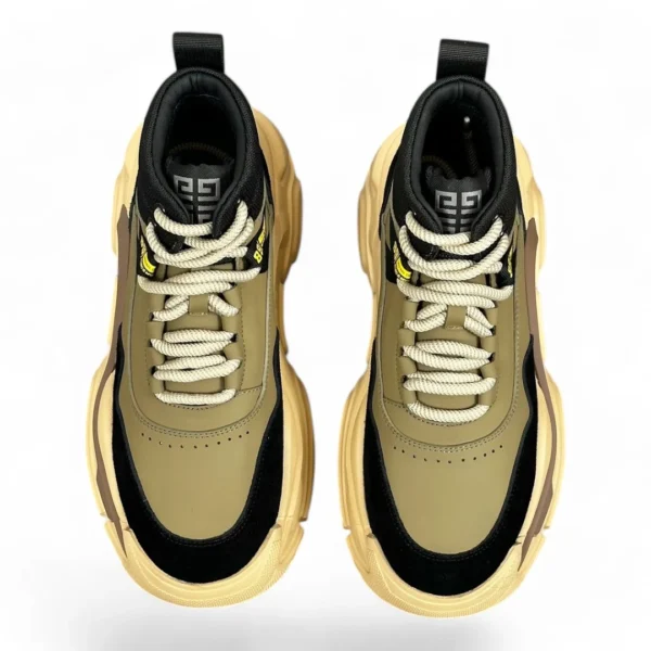 GIVENCHY city sport beige and black