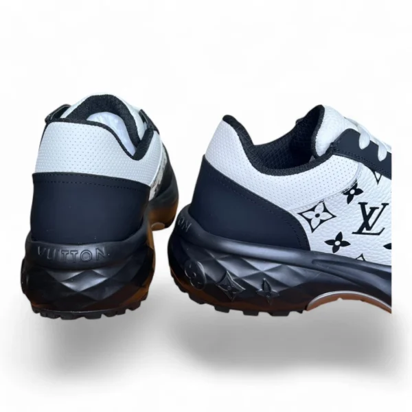 LOUIS VUITTON lv archlight black and white