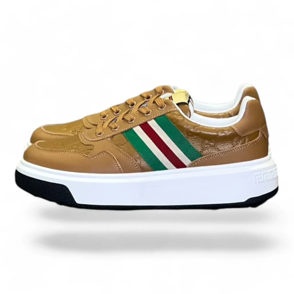 GUCCI basket light brown and white