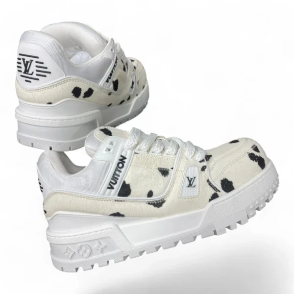 LOUIS VUITTON trainer white and black