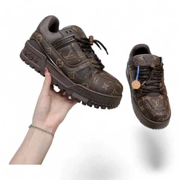 LOUIS VUITTON trainer brown monogram