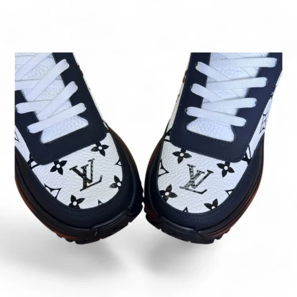 LOUIS VUITTON lv archlight black and white