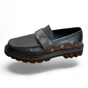 LOUIS VUITTON territory loafer graphite