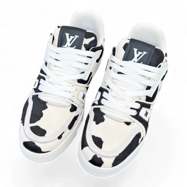 LOUIS VUITTON trainer cowhide black and white