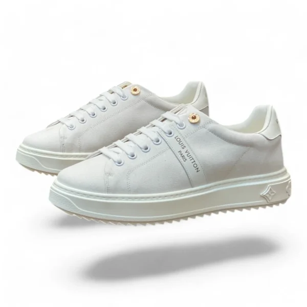 LOUIS VUITTON time out sneaker white