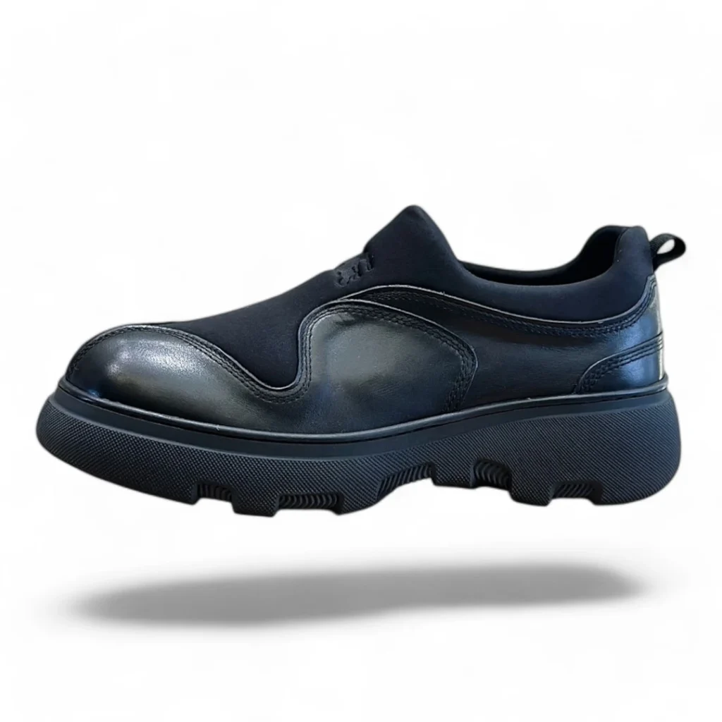 HERMÈS urban moc black leather