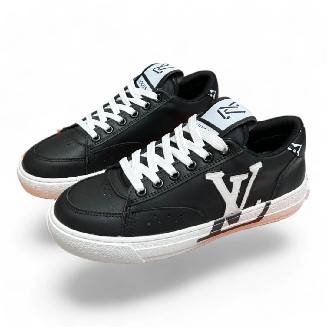 LOUIS VUITTON time out sneaker black and white