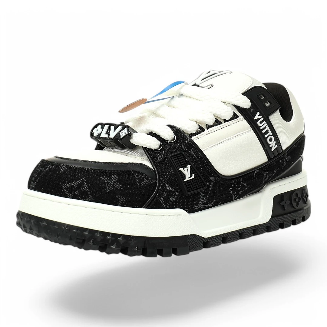 LOUIS VUITTON lv trainer maxi black and white