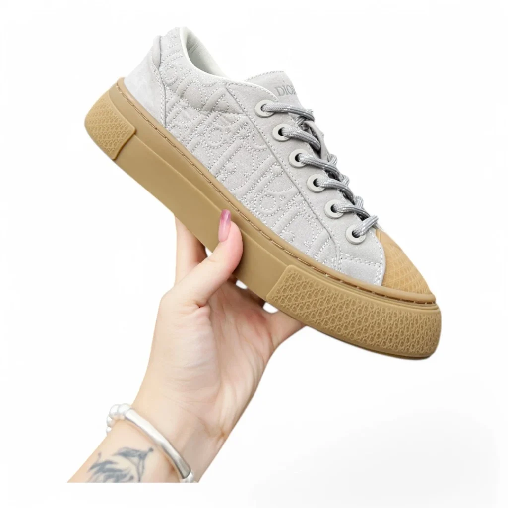 DIOR b101 low-top grey and gum