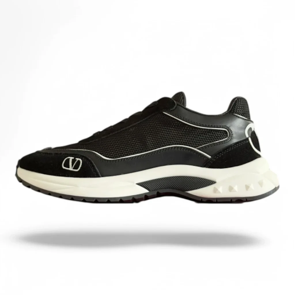 VALENTINO garavani bubbleback black