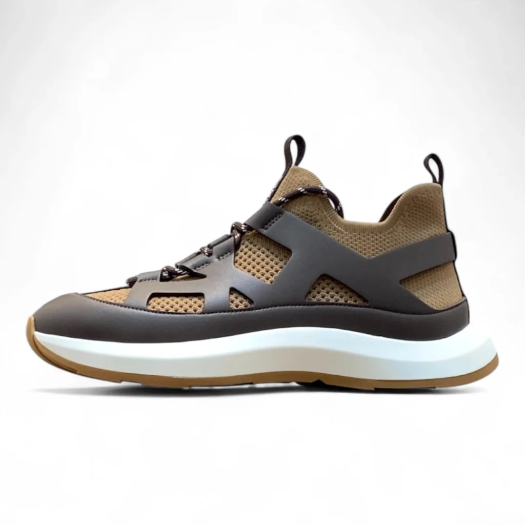 HERMÈS trail brown