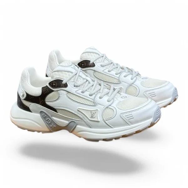 LOUIS VUITTON lv runner tatic white and monogram