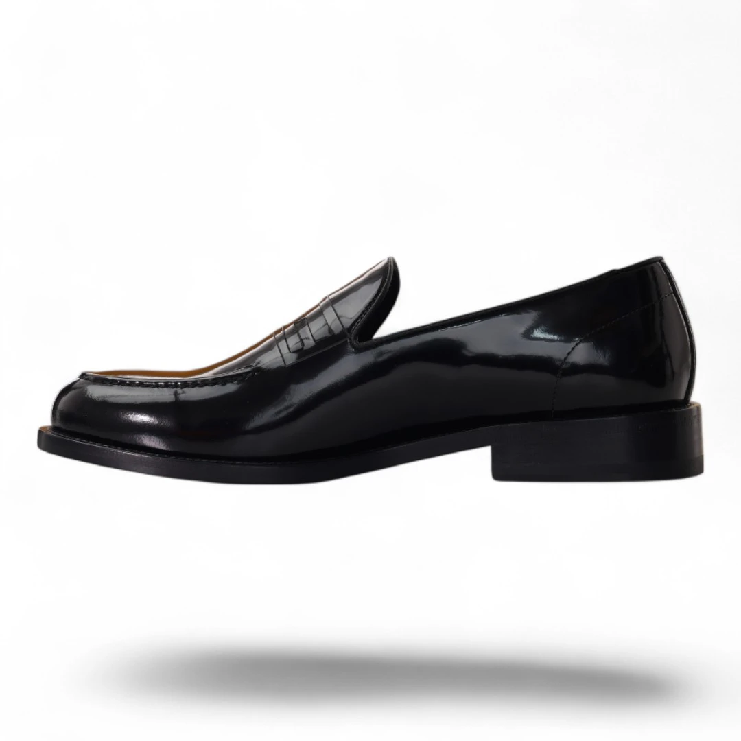 FENDI frame patent leather loafers black