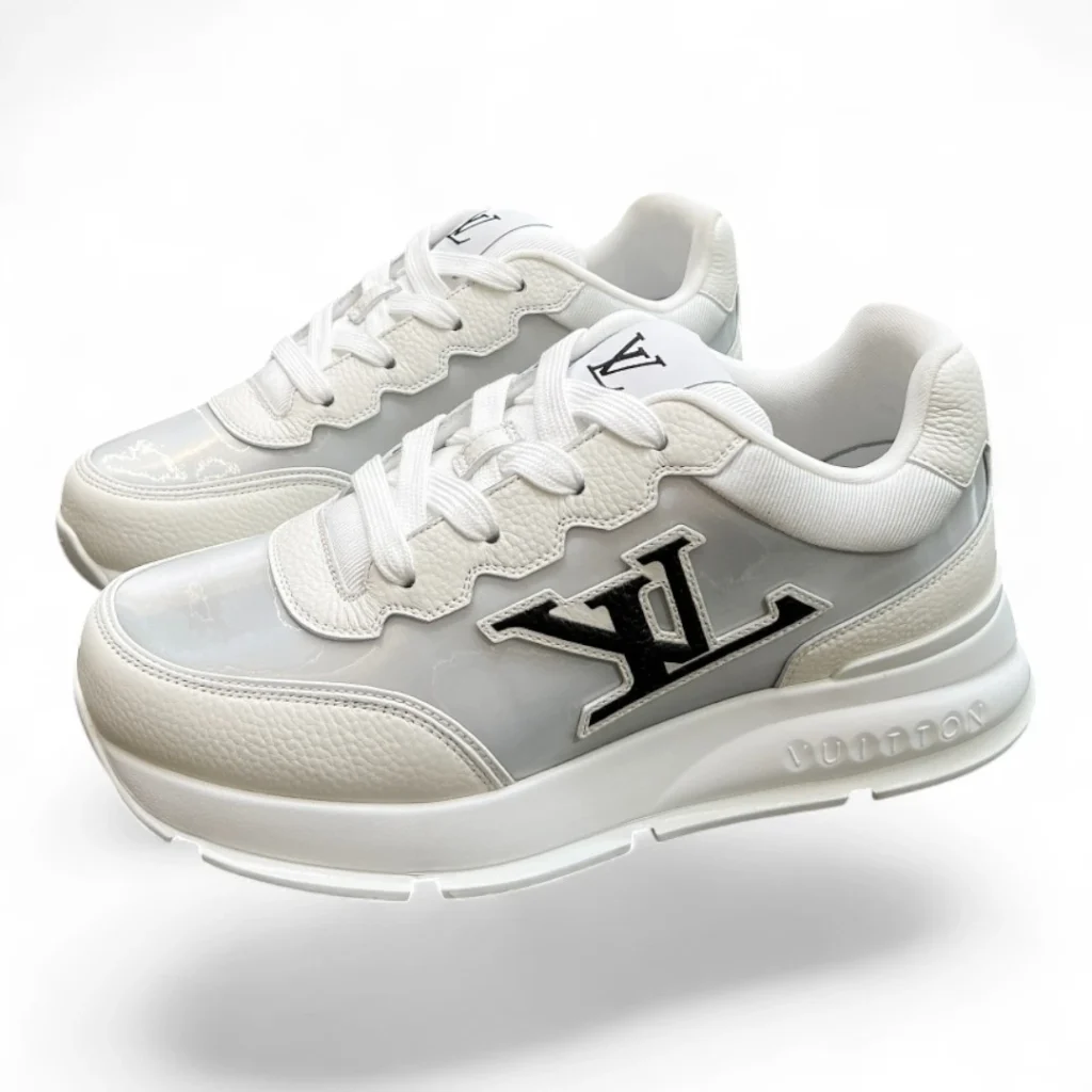 LOUIS VUITTON run away sneaker 7 white and black
