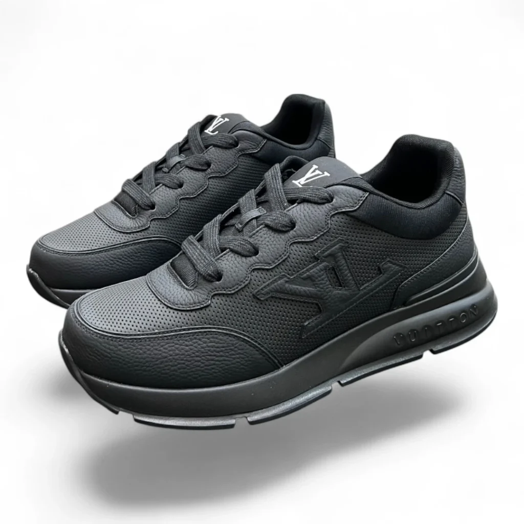 LOUIS VUITTON run away sneaker black and white