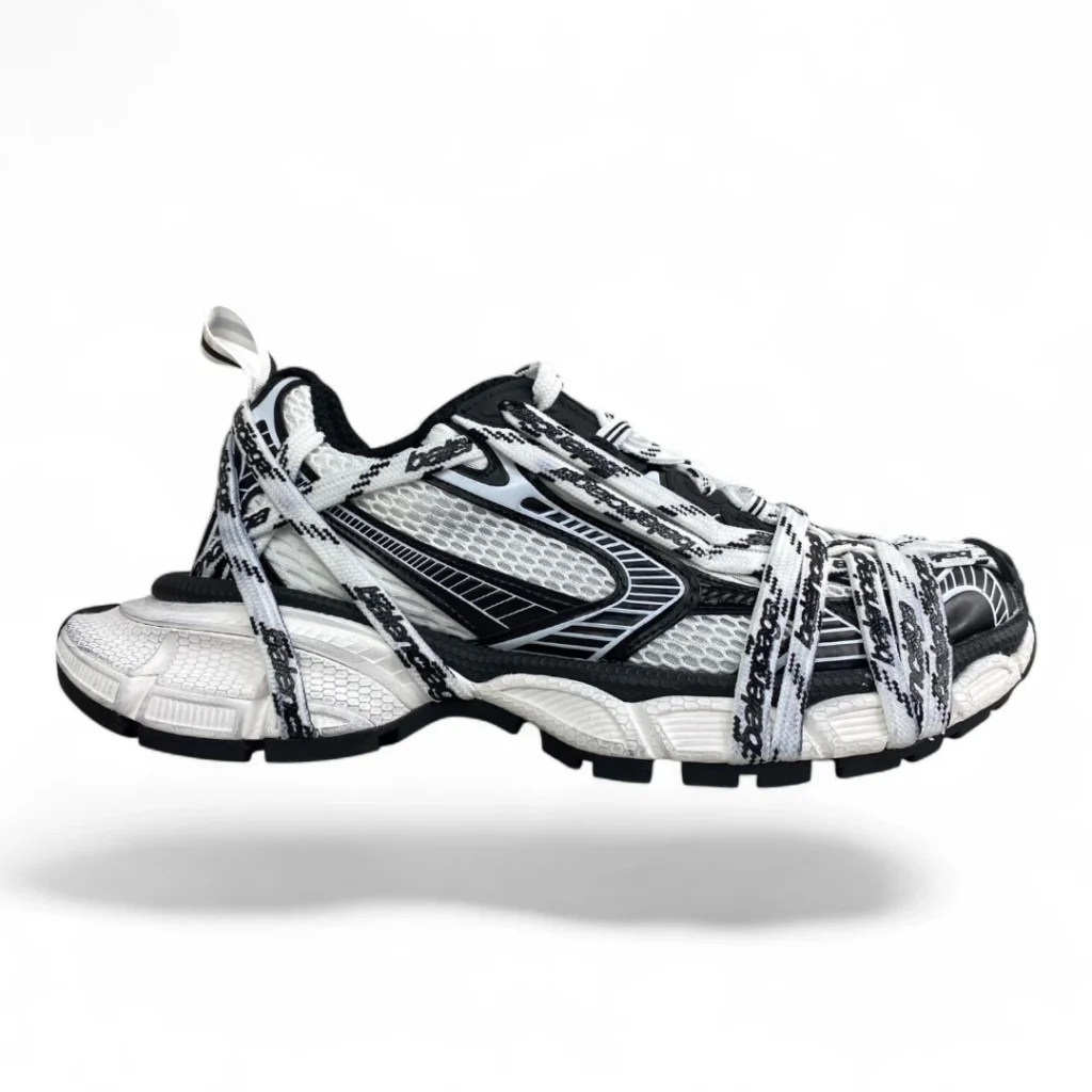 BALENCIAGA xxs sneaker white and black