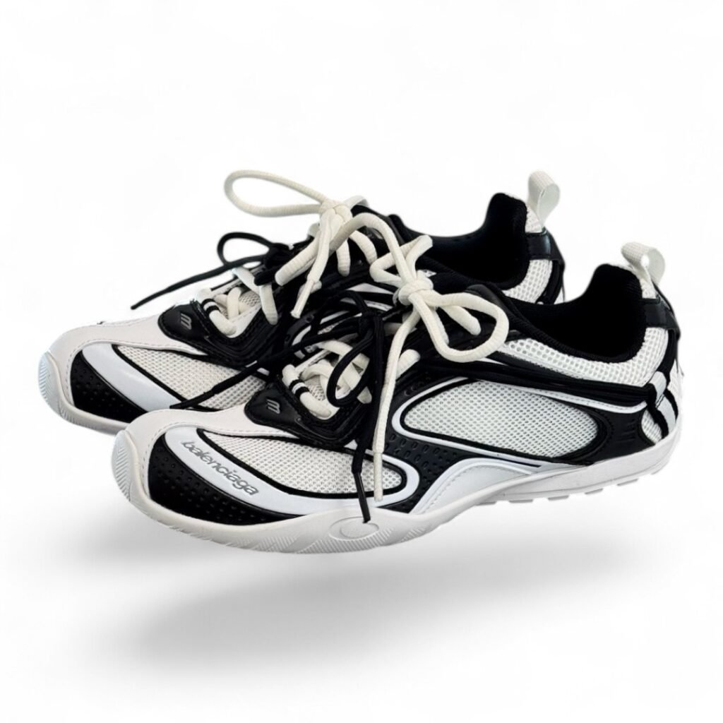 BALENCIAGA speed runner sneaker black and white