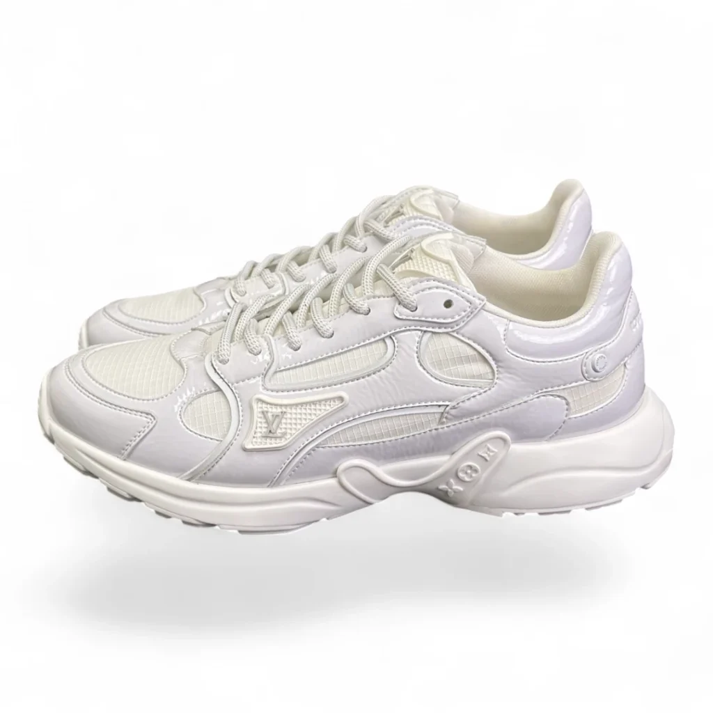 LOUIS VUITTON lv trainer sneaker triple white