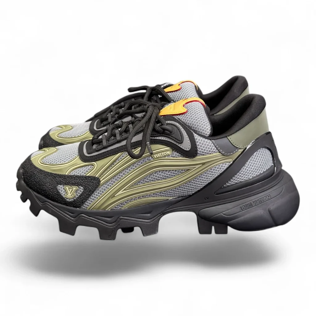 LOUIS VUITTON trail sneaker khaki and black