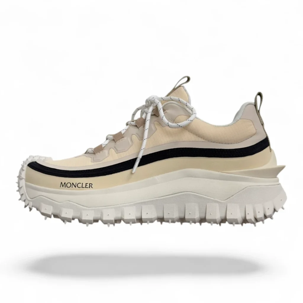 MONCLER trailgrip lite2 beige and black