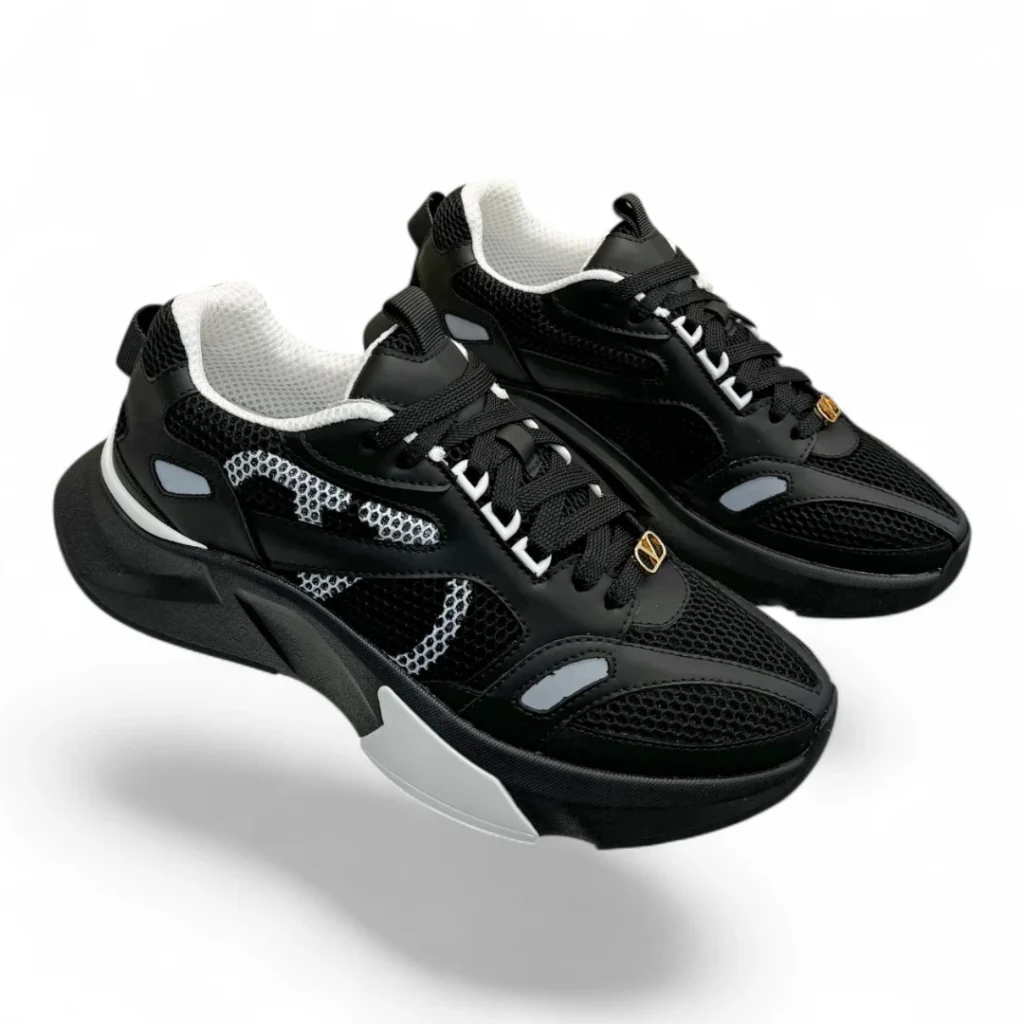 VALENTINO GARAVANI one stud xl sneaker black and white